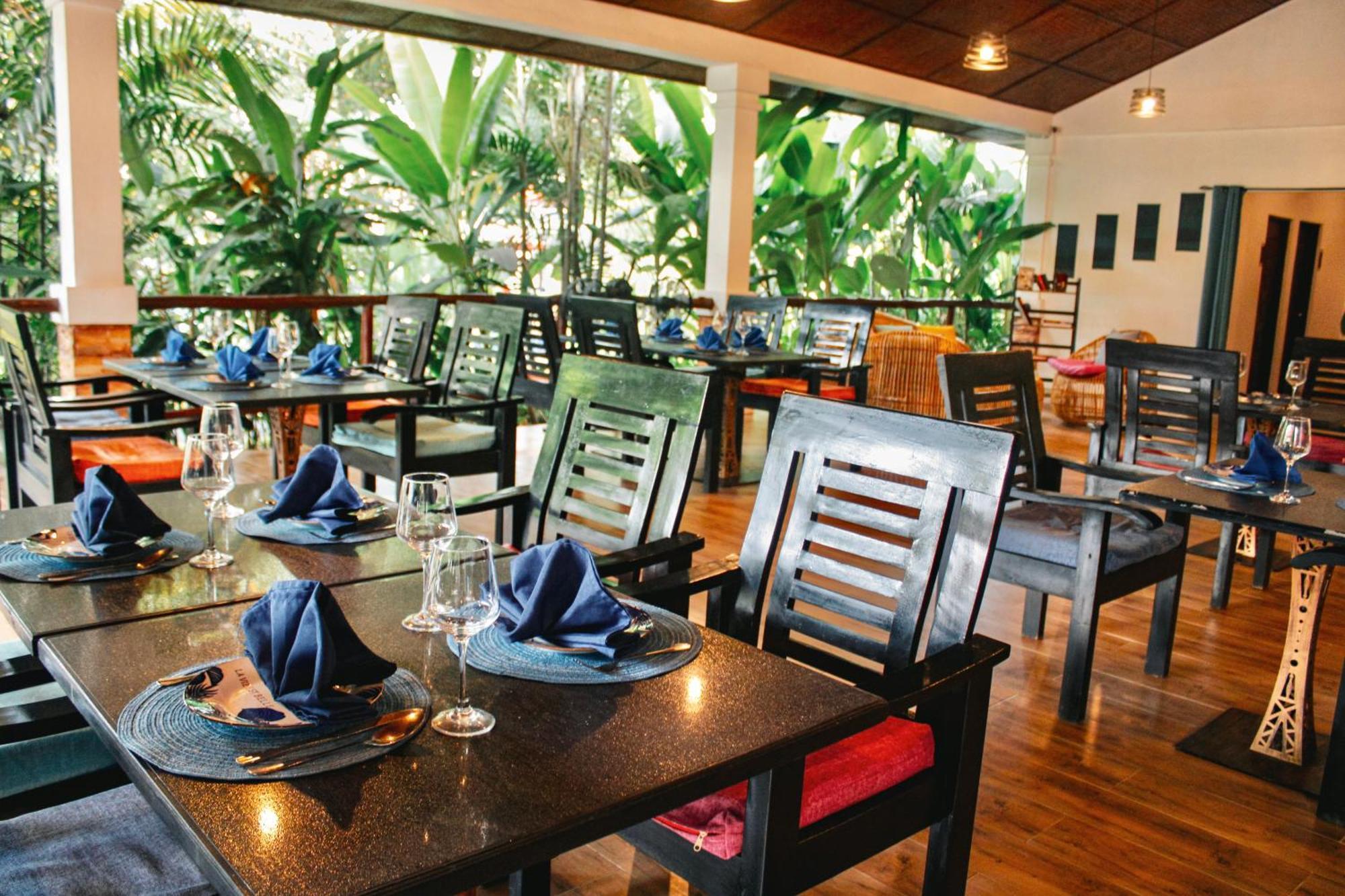 Carpe Diem Villas & Resort Puerto Princesa Exterior foto